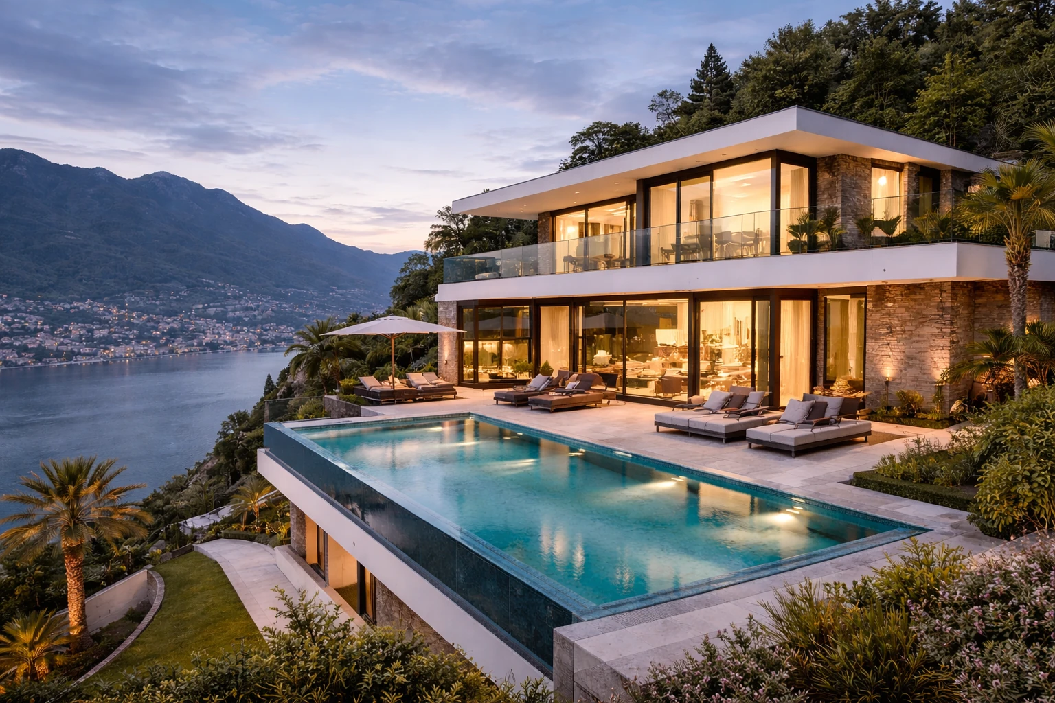 Villa contemporanea con piscina e vista sul lago in Ticino